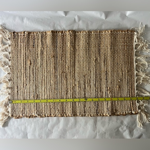 Pier 1 Imports Set of 2 Placemats Natural Jute Fringe Edges Beach Coastal Boho - Picture 5 of 8